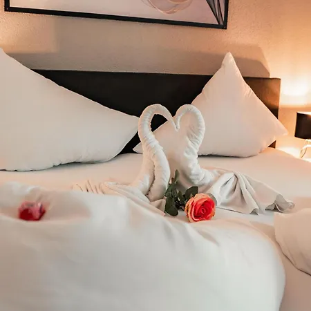 Living Flora Konukevi 3*