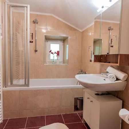 Casa de hóspedes Living Flora 3*