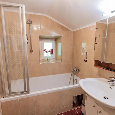 Living Flora Casa de hóspedes 3*